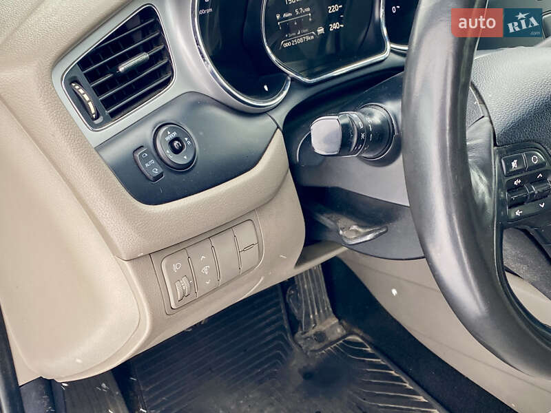 Универсал Kia Ceed 2013 в Луцке фото 24 Универсал Kia Ceed 2013 в Луцке