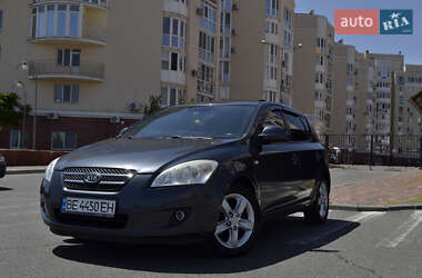 Хэтчбек Kia Ceed 2007 в Николаеве
