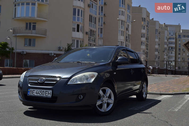 Хетчбек Kia Ceed 2007 в Миколаєві