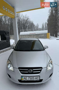 Хэтчбек Kia Ceed 2007 в Запорожье