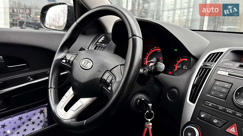 Универсал Kia Ceed 2012 в Запорожье