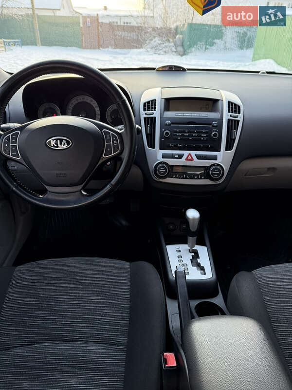 Хэтчбек Kia Ceed 2008 в Киеве