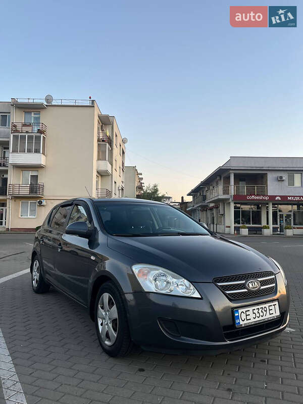 Хэтчбек Kia Ceed 2009 в Ужгороде фото Хэтчбек Kia Ceed 2009 в Ужгороде
