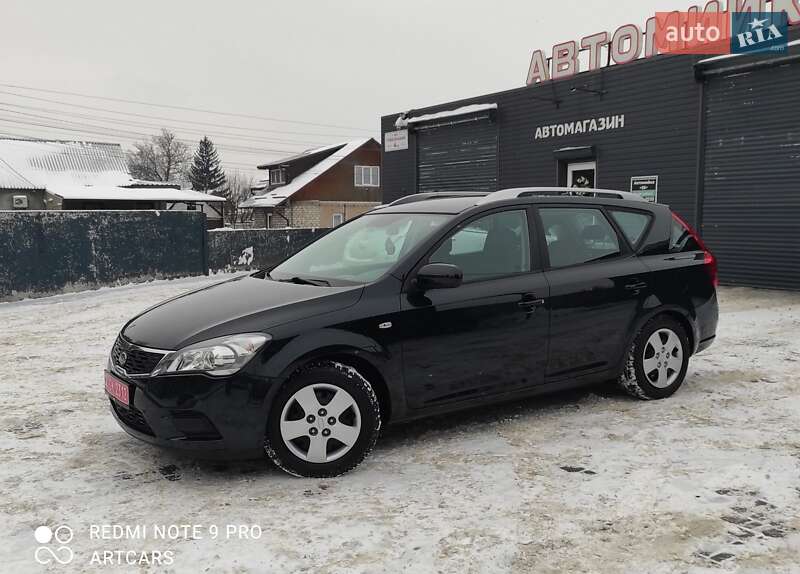Универсал Kia Ceed 2010 в Каменском