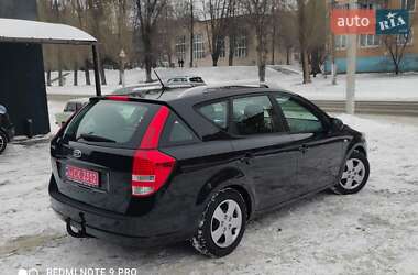 Универсал Kia Ceed 2010 в Каменском
