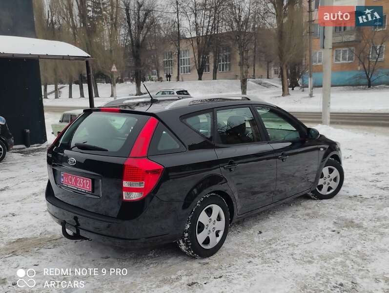 Универсал Kia Ceed 2010 в Каменском