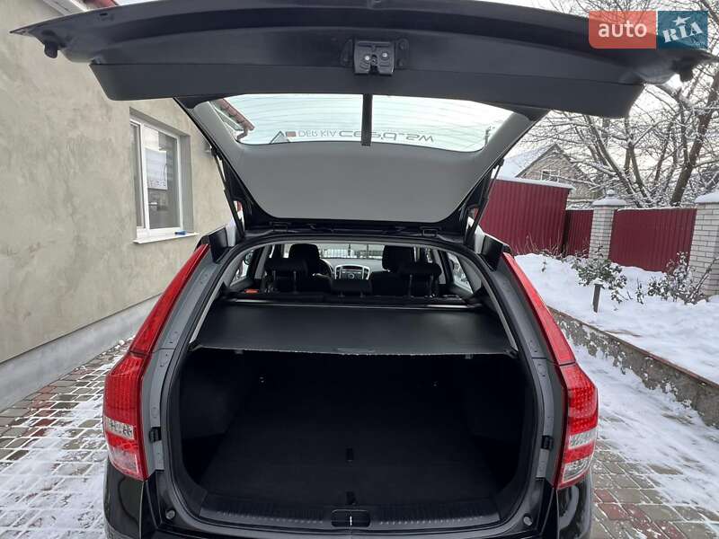 Универсал Kia Ceed 2010 в Каменском