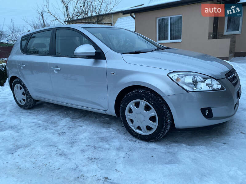 Хэтчбек Kia Ceed 2008 в Виннице