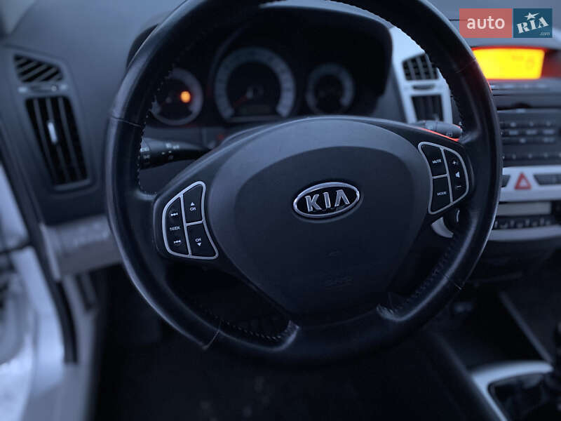 Хэтчбек Kia Ceed 2008 в Виннице