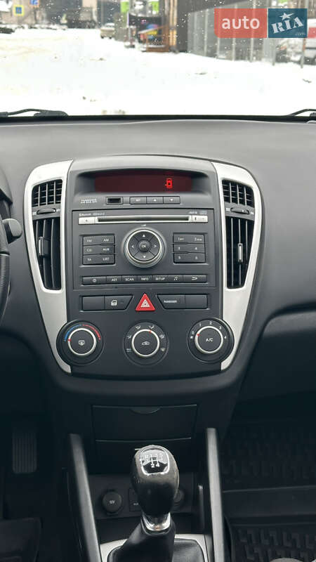 Универсал Kia Ceed 2010 в Виннице