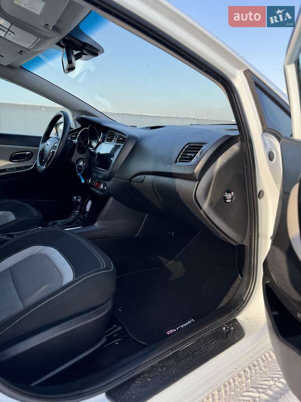 Хетчбек Kia Ceed 2015 в Києві фото 20 Хетчбек Kia Ceed 2015 в Києві