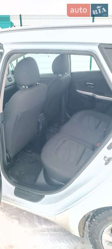 Мікровен Kia Ceed 2014 в Ужгороді