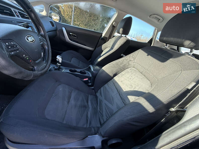 Хетчбек Kia Ceed 2013 в Львові