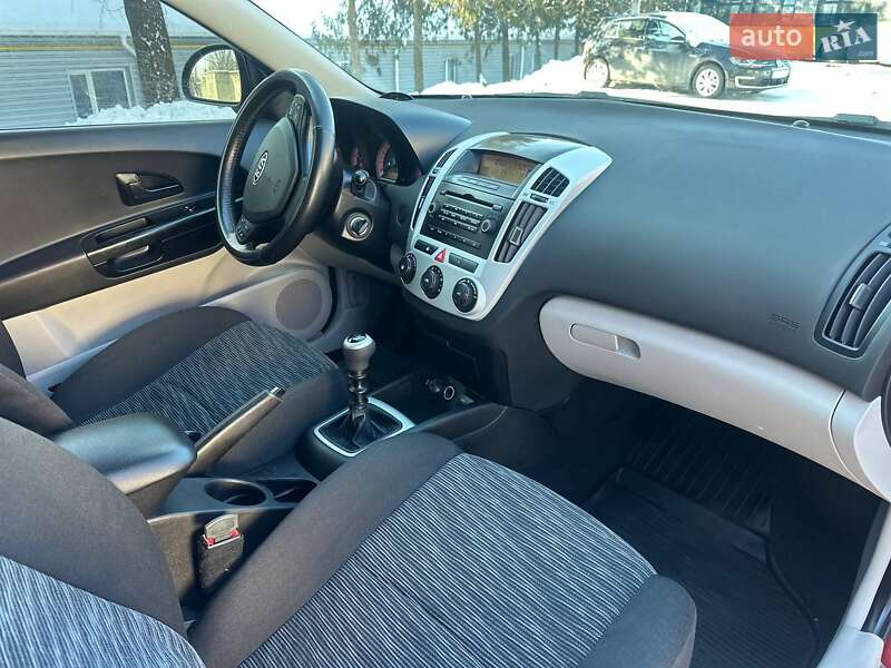 Хетчбек Kia Ceed 2007 в Хмельницькому