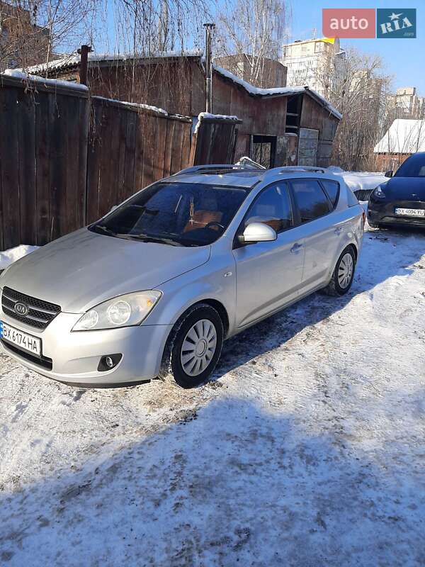 Универсал Kia Ceed 2007 в Хмельницком