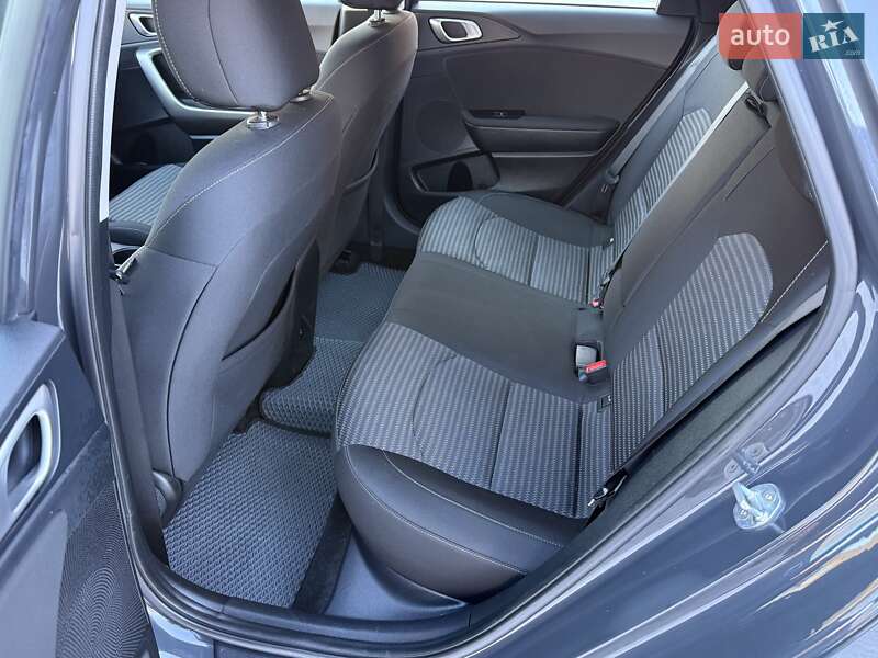 Хэтчбек Kia Ceed 2022 в Киеве