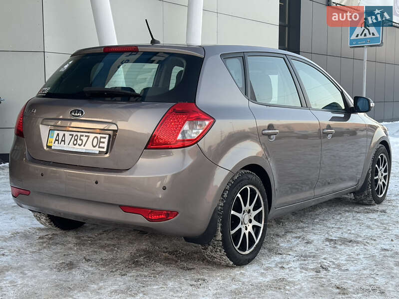 Хетчбек Kia Ceed 2012 в Києві