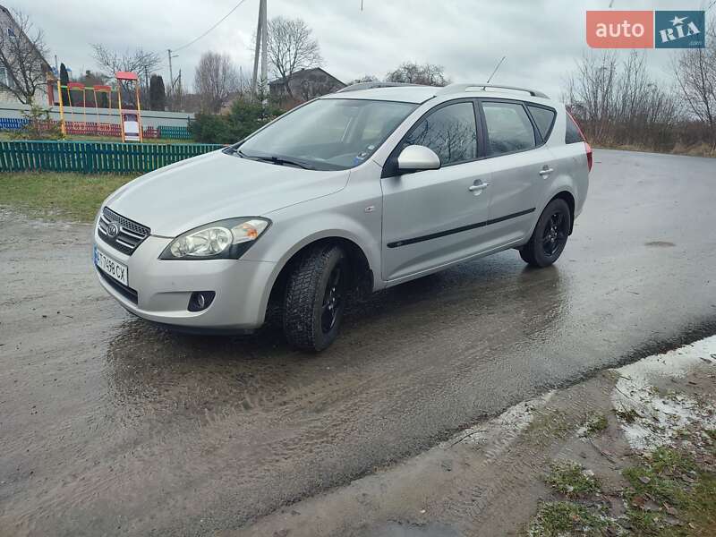 Універсал Kia Ceed 2008 в Шацьку