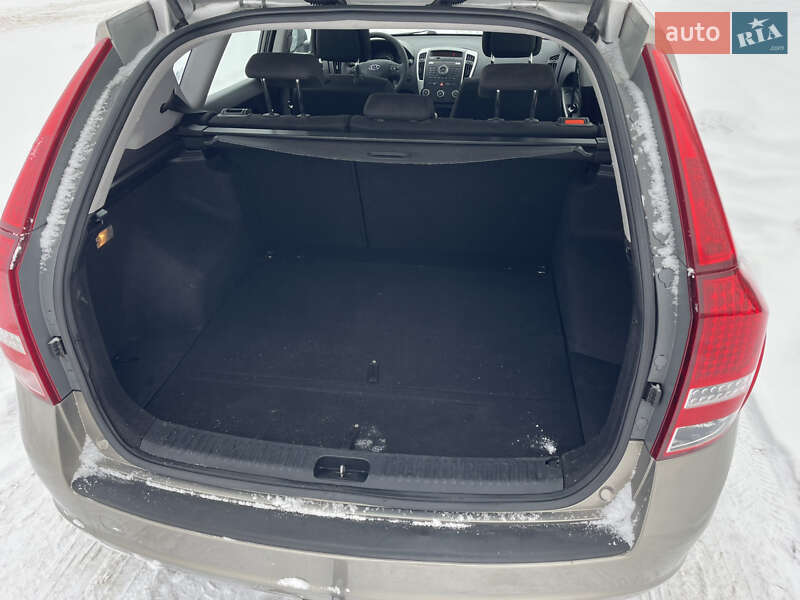 Універсал Kia Ceed 2010 в Луцьку