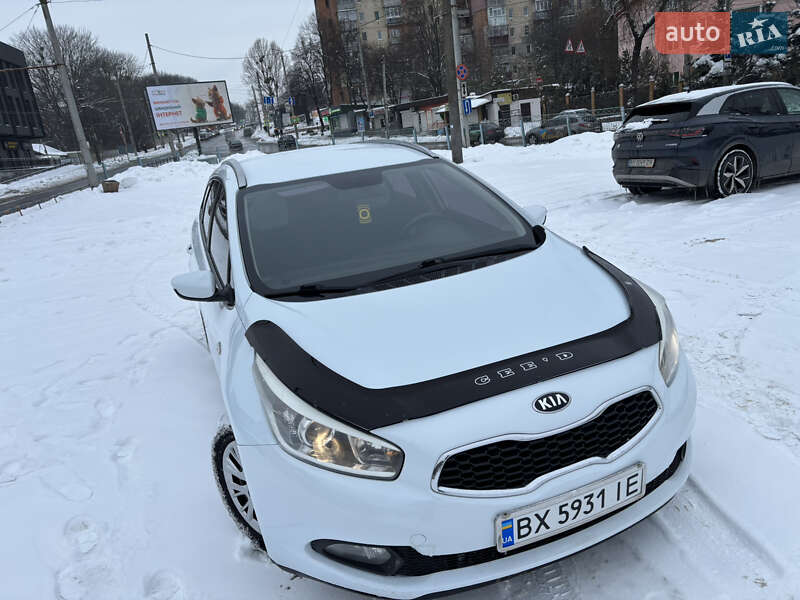 Универсал Kia Ceed 2015 в Хмельницком