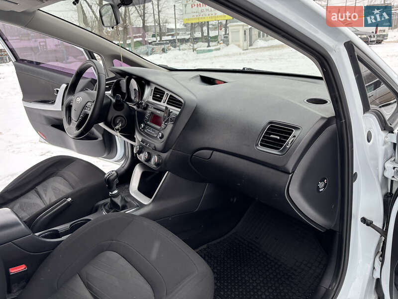 Универсал Kia Ceed 2015 в Хмельницком