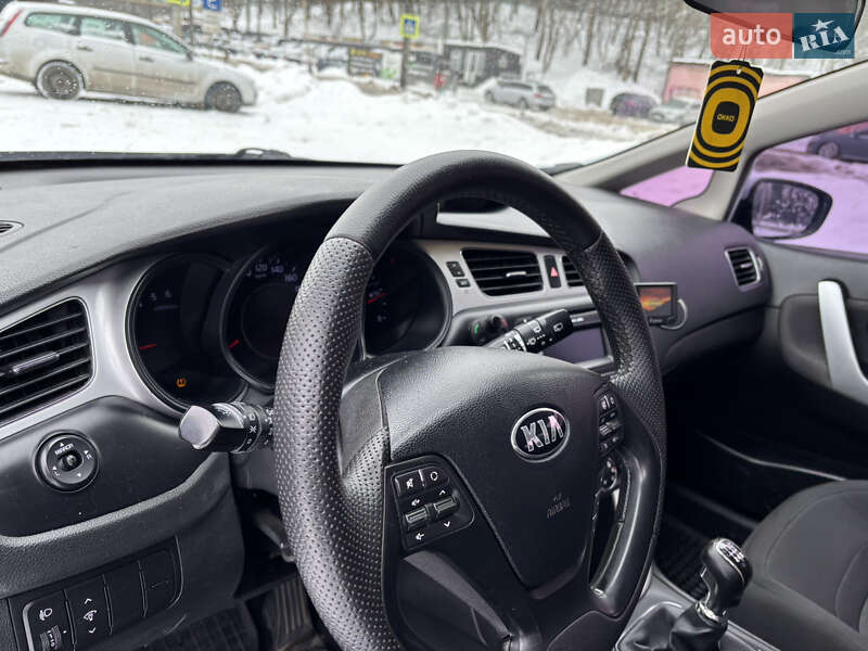 Универсал Kia Ceed 2015 в Хмельницком