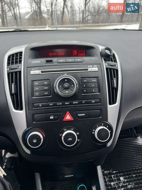 Хетчбек Kia Ceed 2010 в Чернівцях фото 10 Хетчбек Kia Ceed 2010 в Чернівцях