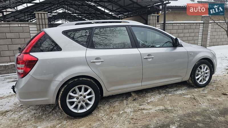 Универсал Kia Ceed 2008 в Каменском