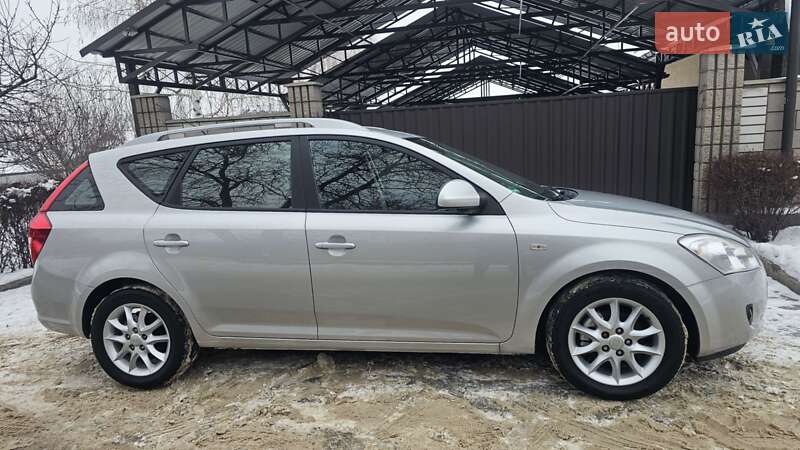 Универсал Kia Ceed 2008 в Каменском