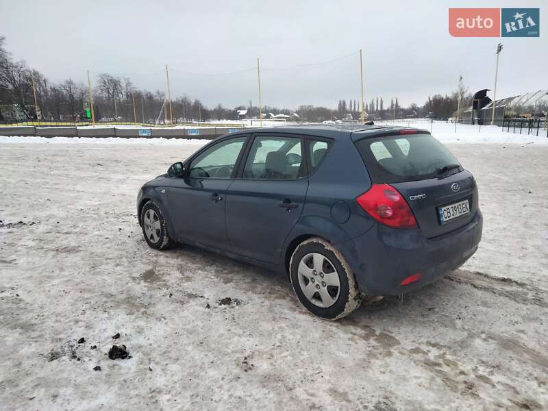 Хетчбек Kia Ceed 2008 в Мені фото 7 Хетчбек Kia Ceed 2008 в Мені