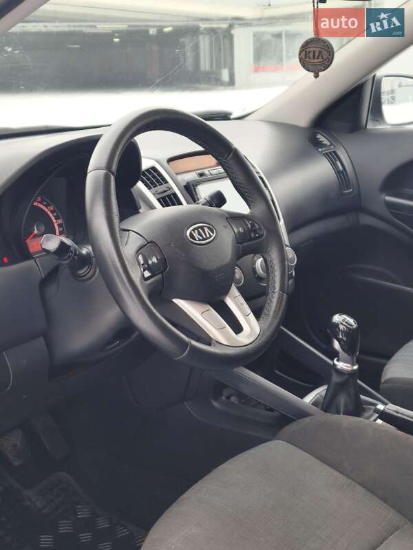 Універсал Kia Ceed 2012 в Києві фото 8 Універсал Kia Ceed 2012 в Києві