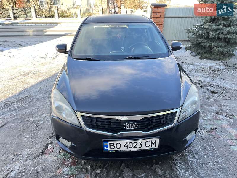 Хетчбек Kia Ceed 2010 в Хмельницькому фото Хетчбек Kia Ceed 2010 в Хмельницькому