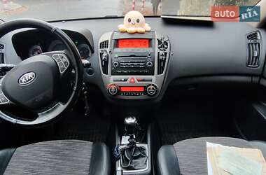 Универсал Kia Ceed 2008 в Демидовке