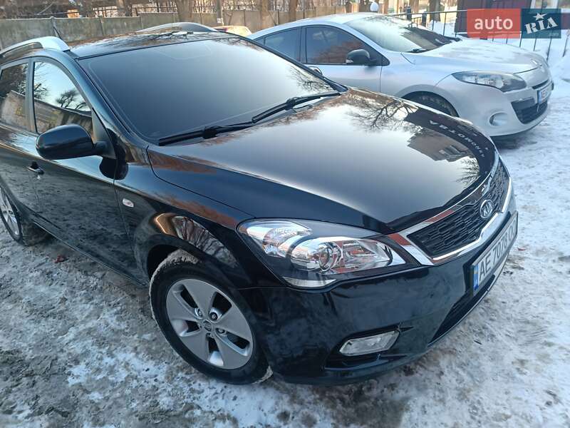 Універсал Kia Ceed 2010 в Дніпрі фото 2 Універсал Kia Ceed 2010 в Дніпрі
