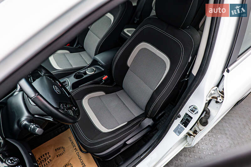 Хетчбек Kia Ceed 2016 в Києві