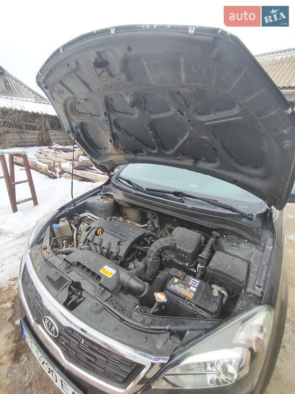 Универсал Kia Ceed 2011 в Великой Александровке фото 7 Универсал Kia Ceed 2011 в Великой Александровке