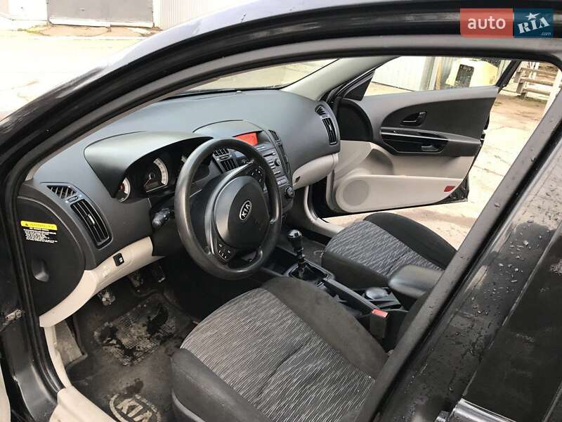 Хэтчбек Kia Ceed 2008 в Луцке фото 3 Хэтчбек Kia Ceed 2008 в Луцке