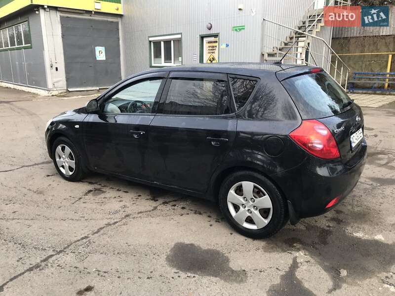 Хэтчбек Kia Ceed 2008 в Луцке фото 16 Хэтчбек Kia Ceed 2008 в Луцке