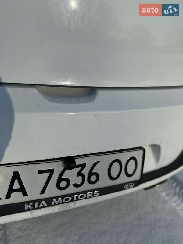 Хетчбек Kia Ceed 2015 в Києві фото 25 Хетчбек Kia Ceed 2015 в Києві