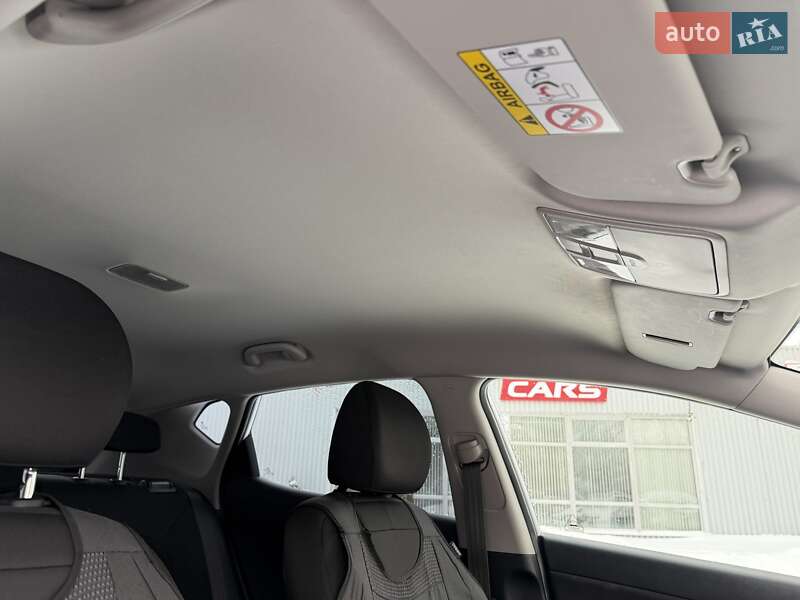 Хэтчбек Kia Ceed 2016 в Киеве