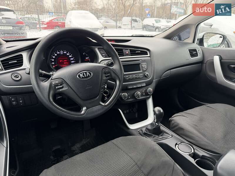 Хэтчбек Kia Ceed 2016 в Киеве