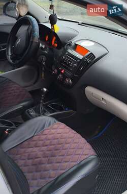 Хэтчбек Kia Ceed 2008 в Прилуках