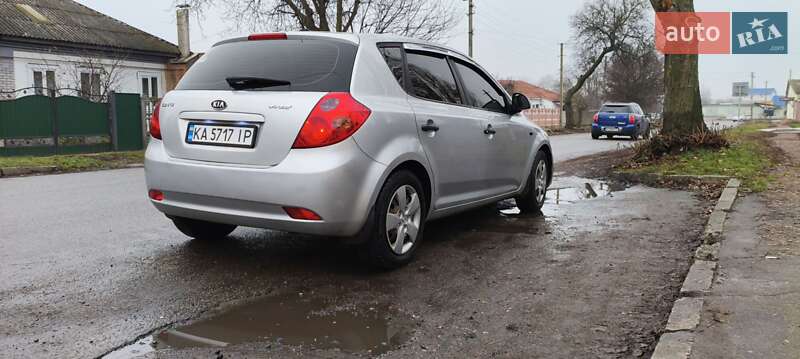 Хетчбек Kia Ceed 2008 в Прилуках фото 10 Хетчбек Kia Ceed 2008 в Прилуках
