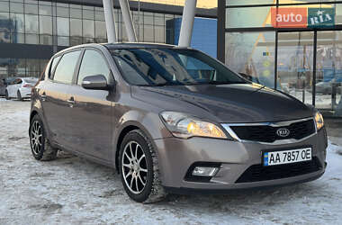 Хэтчбек Kia Ceed 2012 в Киеве