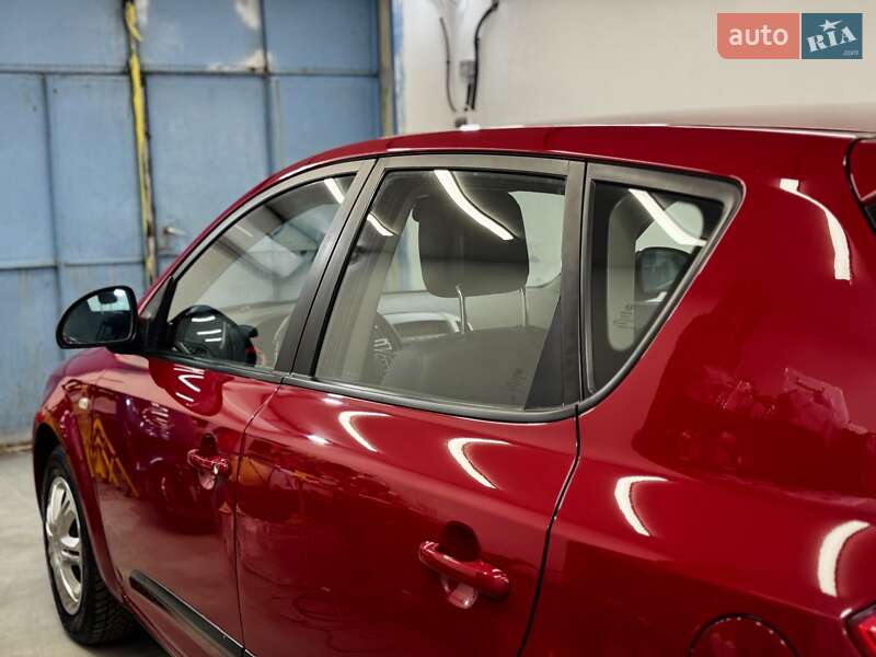 Хетчбек Kia Ceed 2007 в Стрию