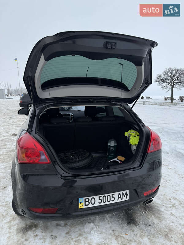 Хэтчбек Kia Ceed 2008 в Черкассах фото 11 Хэтчбек Kia Ceed 2008 в Черкассах