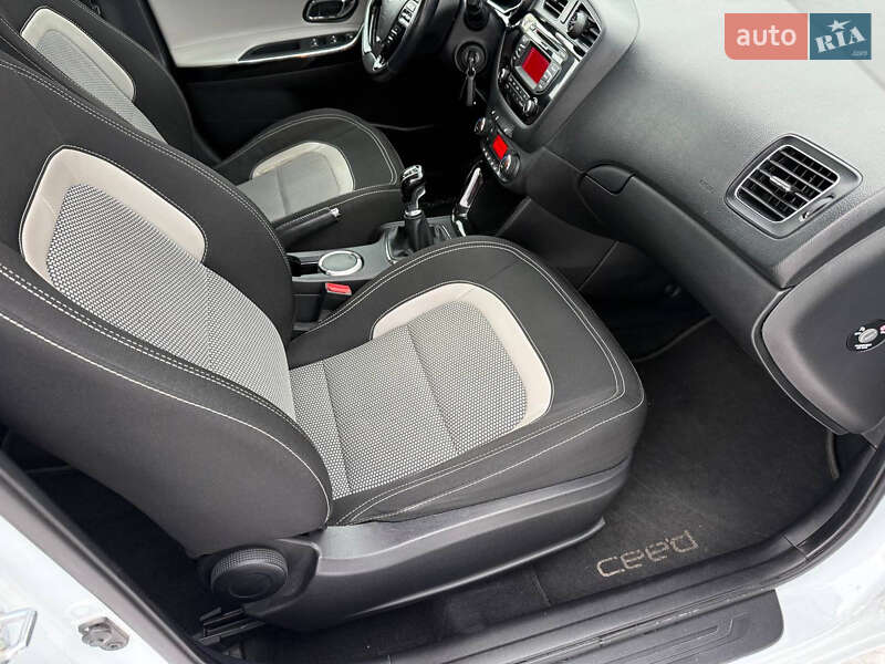Универсал Kia Ceed 2013 в Стрые