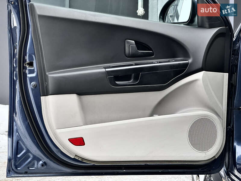 Хэтчбек Kia Ceed 2009 в Киеве