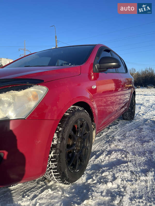 Хэтчбек Kia Ceed 2008 в Белой Церкви