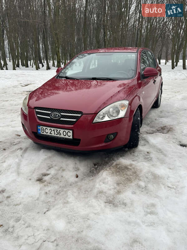 Хетчбек Kia Ceed 2009 в Львові